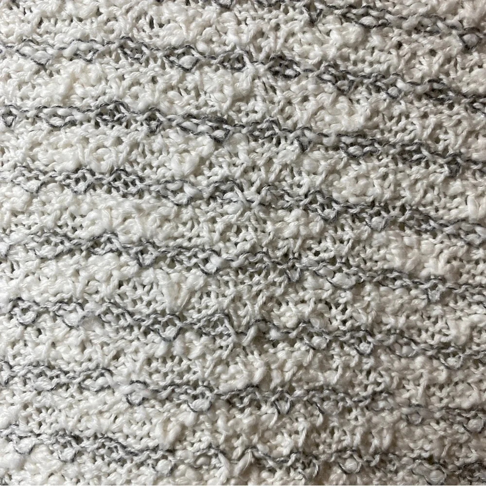 Cream sweater with gray - Picture 3 of 6